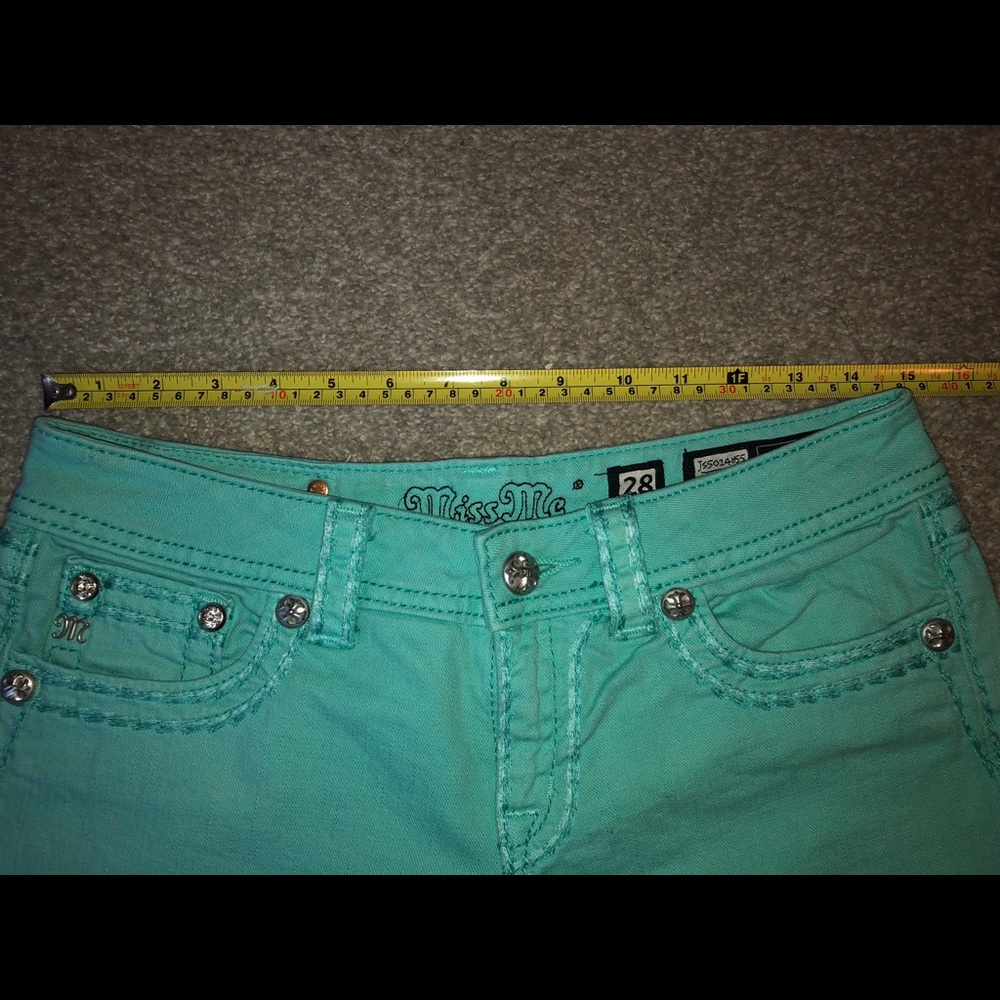 Shorts - Picture 4 of 5
